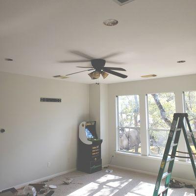 Recessed Lighting Upgrades. | 210-331-0553 | https://jeffdaviselectric.com/electrician-in-san-antonio-tx/