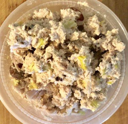 Grape walnut chicken salad