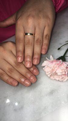 Dip powder nails, we don't only do long nails we offer short elegant nails