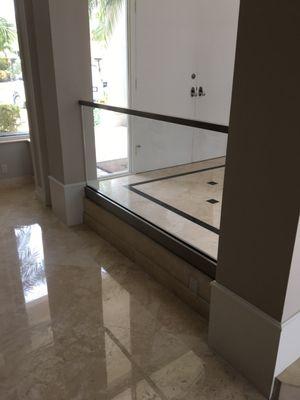 INTERIOR GLASS RAILING