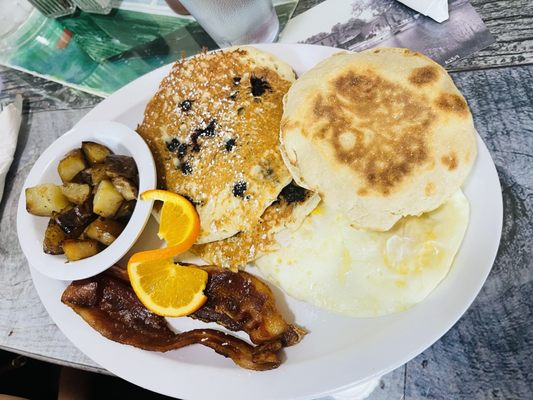 Adirondack sr breakfast