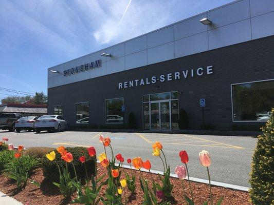 Stoneham Ford Service Building in Spring