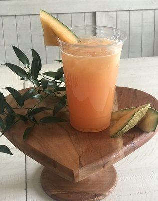 Refreshers for the Summer Cantaloupe Melon Juice