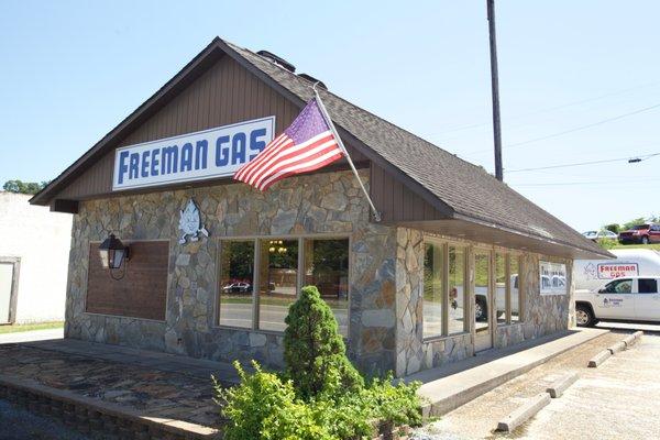 Freeman Gas