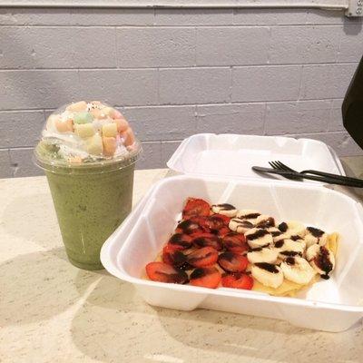 Matcha Frappe & Strawberry/Banana Crepe