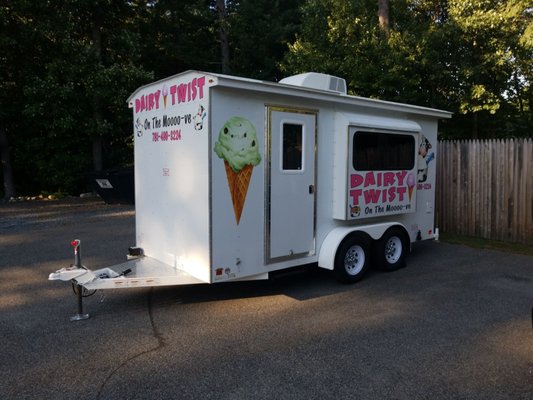 Need I say more! Dairy Twist now does parties and brings the ice cream to you! #dairytwist #pembrokema #icecream