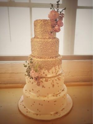 Stunning wedding cake she created for my new hubby and I!! And it was absolutely delicious :) 4/2/16