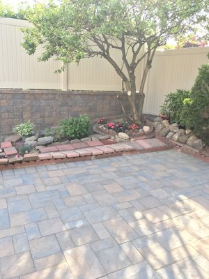 Great job for retaining walls and paver work. Highly recommended this contractor.