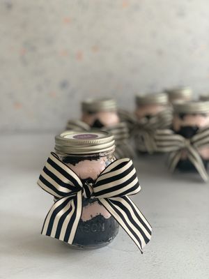 Cake jars