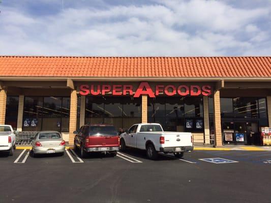 Super A Foods Fillmore from the front