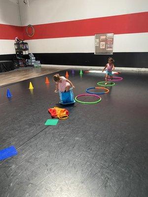 Mini dance class