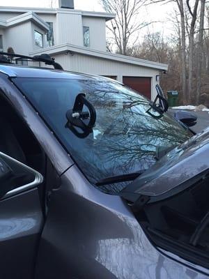 Windshield replacement on a 2015 Toyota Highlander