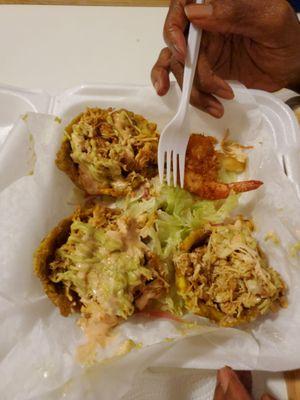 Stuffed plaintain w/chix, & salad