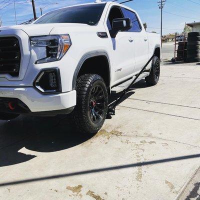 2020 GMC Sierra AT4 w/ 20x9" Fuel Blitz and 285/60R20 Falken Wildpeak AT3w's