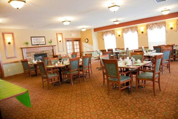 Select Senior Living Formal Dining Space