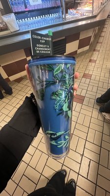 Color changing cup