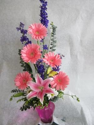 Beatiful african daisys,lili ,espiral eucalyptus,solidago and monkshood