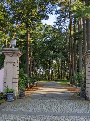 View looking away from the fountain