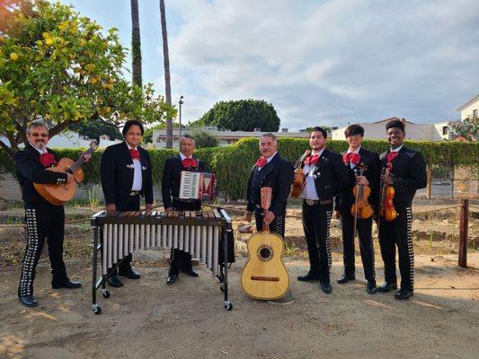 Mariachi Las Olas de Santa Barbara