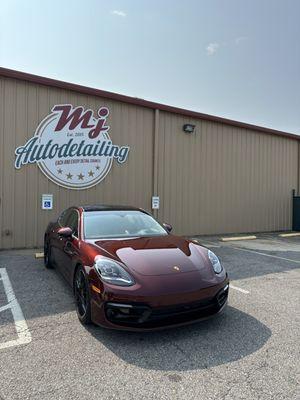 350 miles Porsche Panamera mini detail