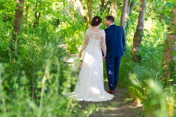 Green forest background for beautiful wedding pictures at www.TopofWoodland.com