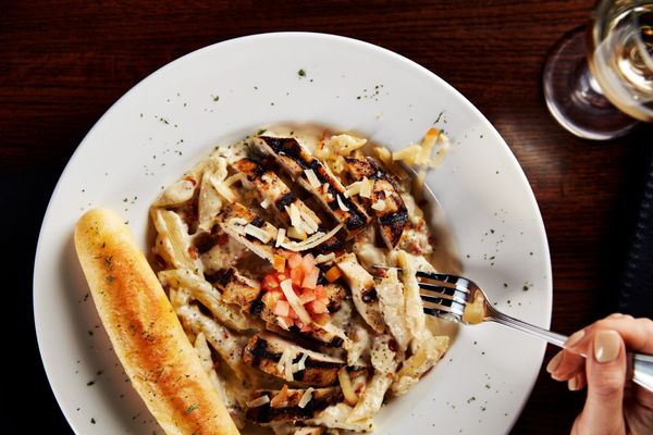 The classic chicken ranch alfredo!