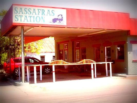 Sassafras Station Thrift & Antiques