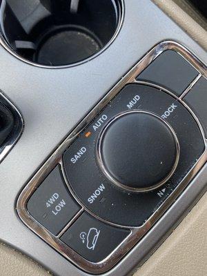 Center console not vacuumed or wiped down