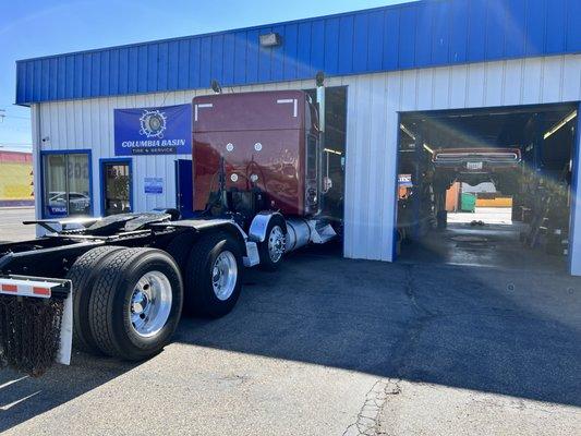 Tractor truck custom lighting, wiring, etc.