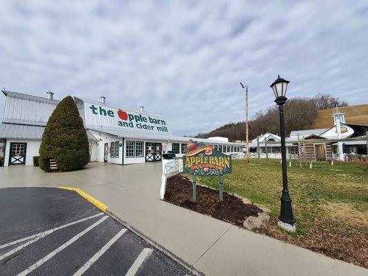 Apple Barn and Cider Mill