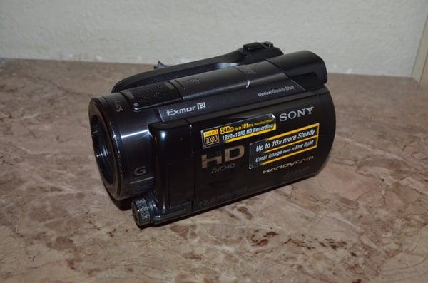 2/24/2012: Here is a picture of my newly repaired Sony HDR-XR520V Camcorder after I received it back from Precision Camera!