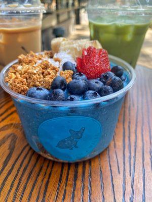 blue smoothie bowl