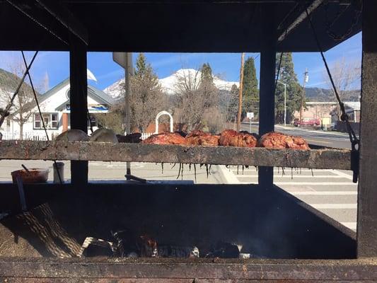 Tri-tip, chicken & ribs. That's what I'm talking about!!!