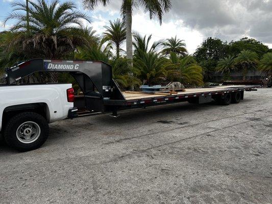 Diamond C FMax 212 trailer