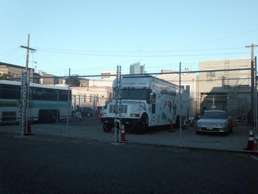 San Francisco Public Library - Green Bookmobile Museum