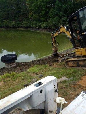 Dam pipe repair