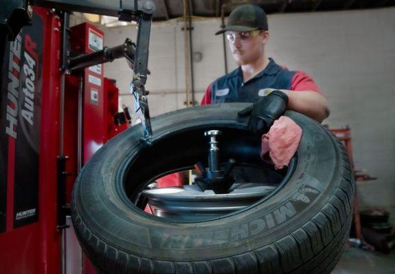 tire service at tire shop