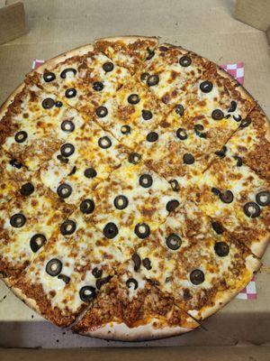 Italian grinder pizza with black olive