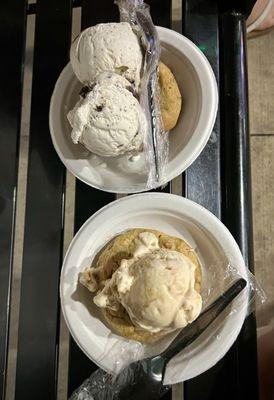 Top: Chocolate Chunk cookie/Cookies 'N Dream ice cream Bottom: Peanut Butter Chip cookie/Carmellionaire ice cream (omg... so good)