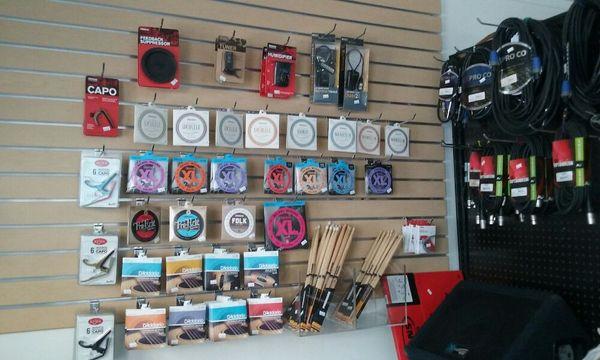 Good selection of D'Addario strings for guitar, ukulele, Banjo, Mandolin at competitive prices.