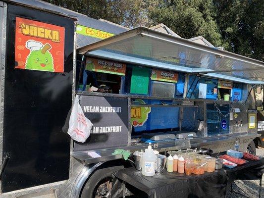 The truck.... Clean, delicious and friendly!