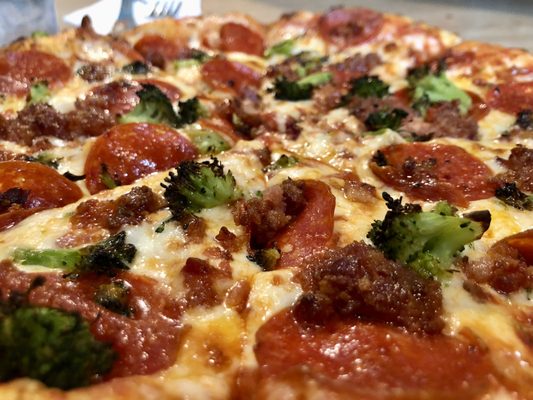 Broccoli*Bacon*Pepperoni pizza