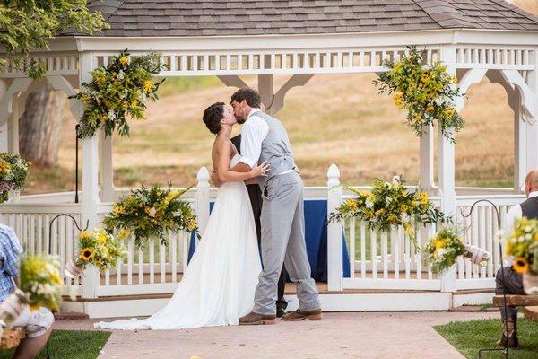 Marry Me In Colorado - All-Inclusive Wedding Package at Ellis Ranch in Loveland Colorado