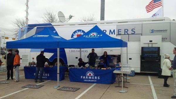 Farmers helping out our Garland and Rowlett customers