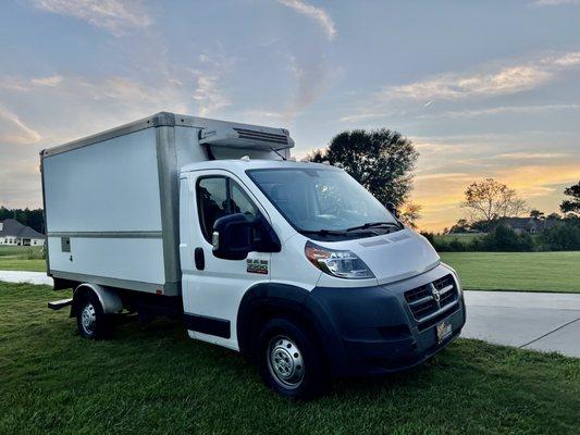 We can transport up to 3 pallets in our small box trucks.