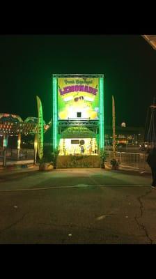 B and H Electric Fresh Squeezed Lemonade stand!