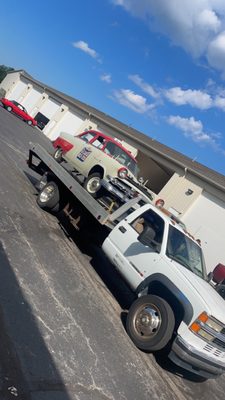 Mac's Auto Repair and towing