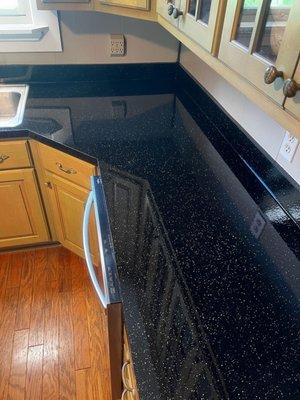 "Transform your kitchen with a stunning resurface countertop!"  #KitchenRenovation #Countertopresurface
#countortoprefinishing