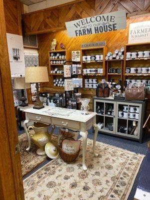 Hickory Creek Antiques