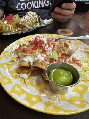 Fautas (rolled tacos)